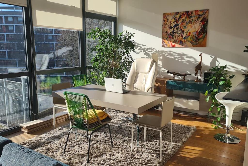 Luxurious Flat Sunny, Quiet, Design, Lift, Balcony Lägenhet London Exteriör bild