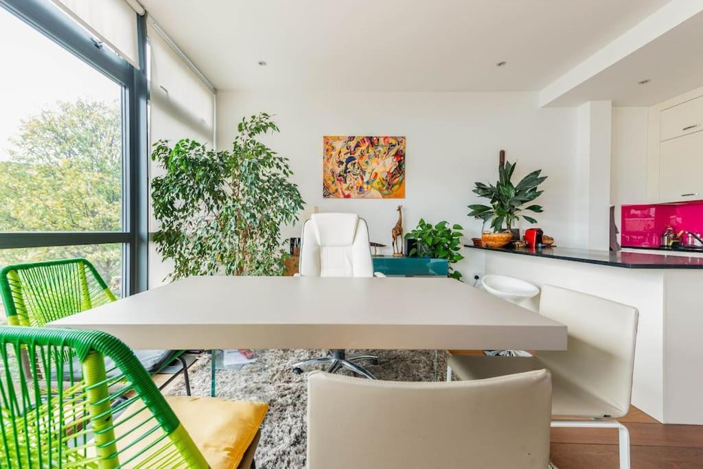 Luxurious Flat Sunny, Quiet, Design, Lift, Balcony Lägenhet London Exteriör bild