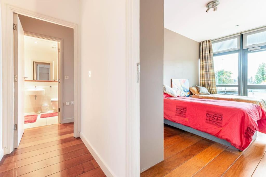 Luxurious Flat Sunny, Quiet, Design, Lift, Balcony Lägenhet London Exteriör bild